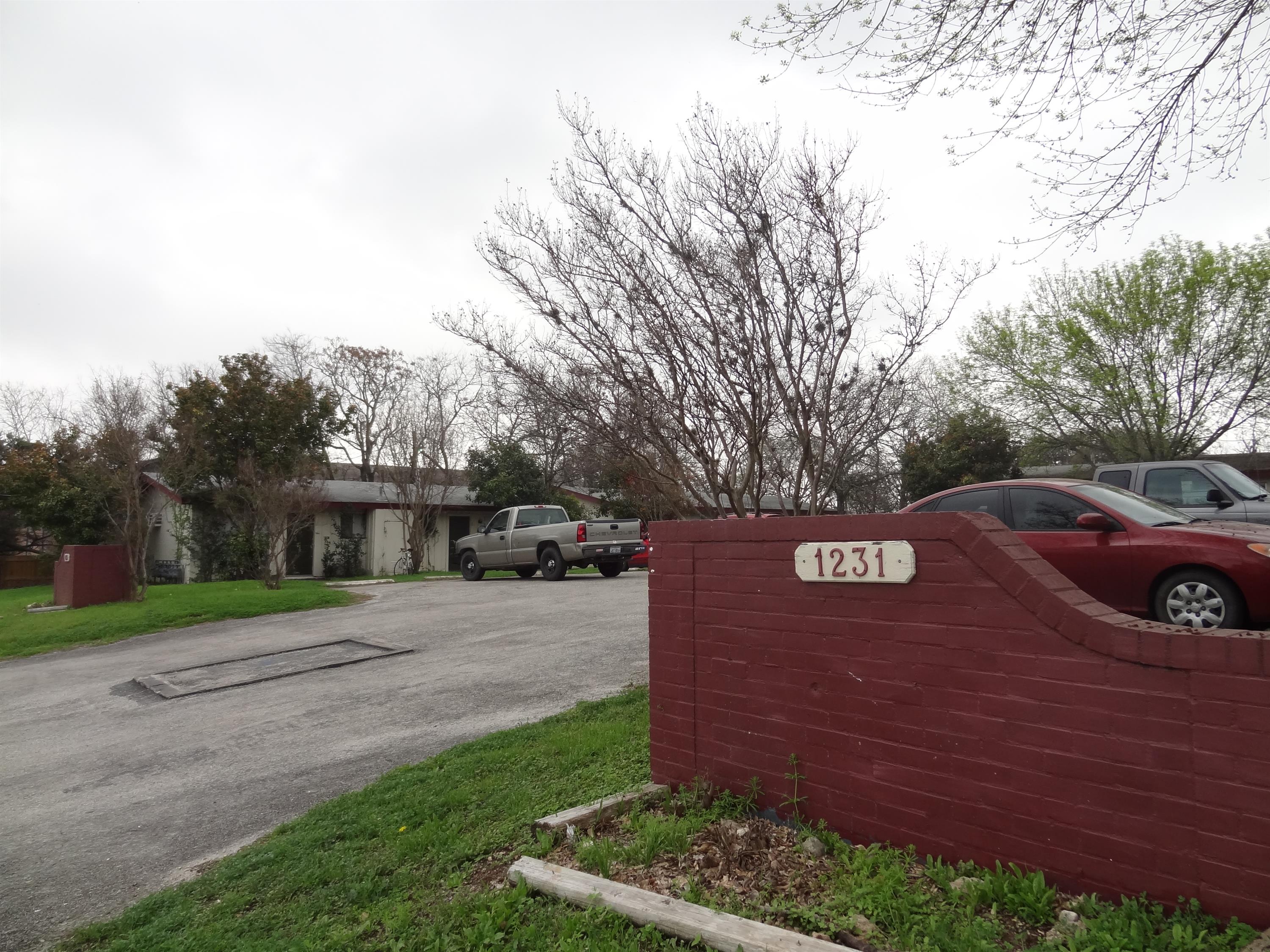 1231 North LBJ Drive - Unit 3
